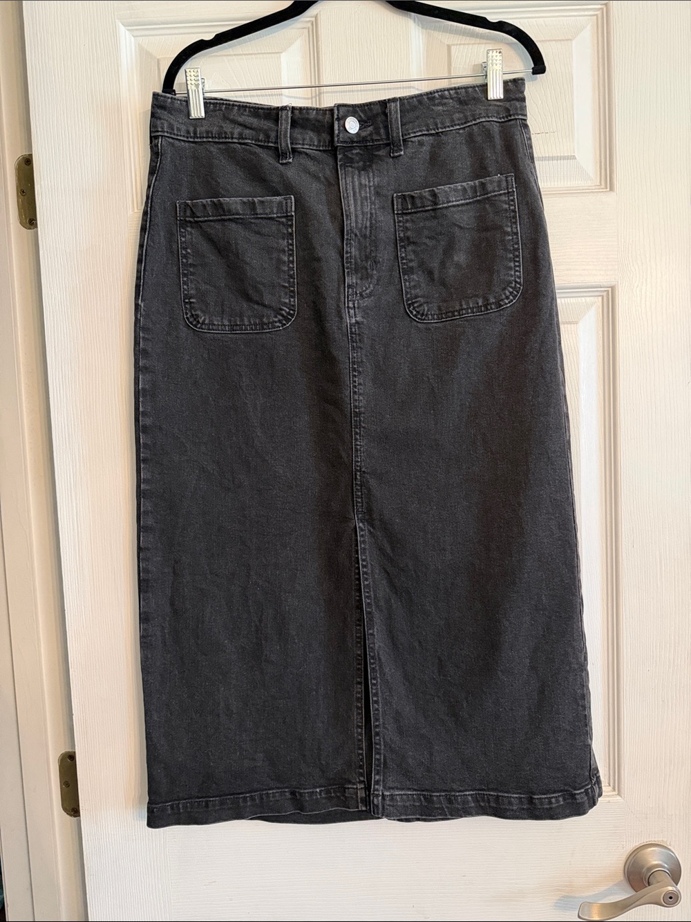 GAP Charcoal Black Midi Denim Skirt with Front Patch Pockets 10